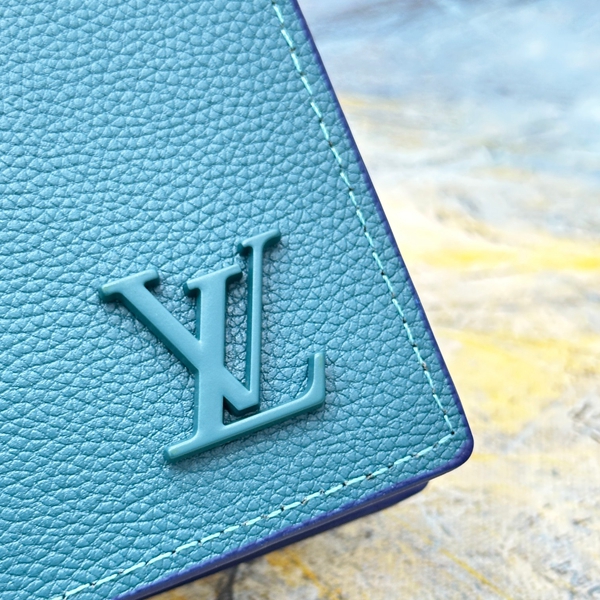 LVコピーウォレット背面デザイン